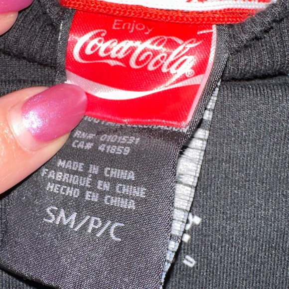 Coca-Cola - Croped Crewneck Sweatshirt - Picture 5 of 6
